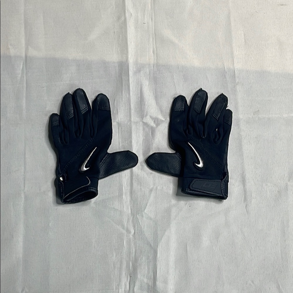 NIKE Black kids Sports Baseball Gloves